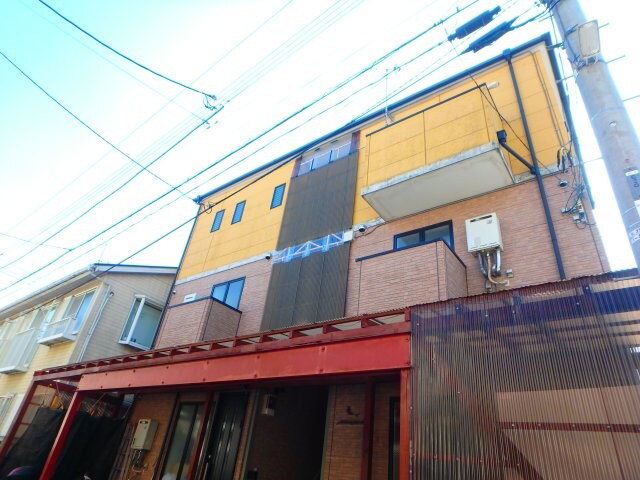 物件外観写真1　(2003年完成♪)