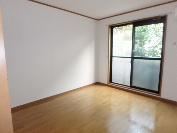洋室(他のお部屋の参考写真となります。)
