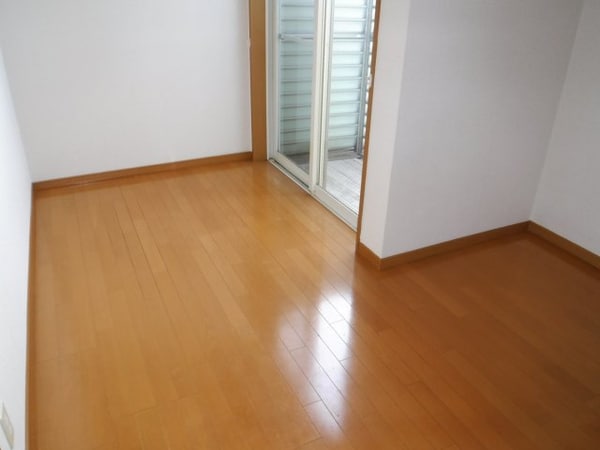 居室(反転のお部屋の参考写真となります。)