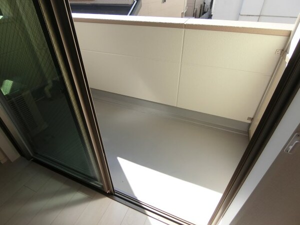 バルコニー(他のお部屋の参考写真となります。)