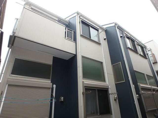 物件外観写真1　(2013年完成♪)