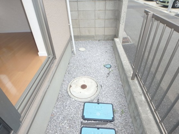 バルコニー(他のお部屋の参考写真となります。)