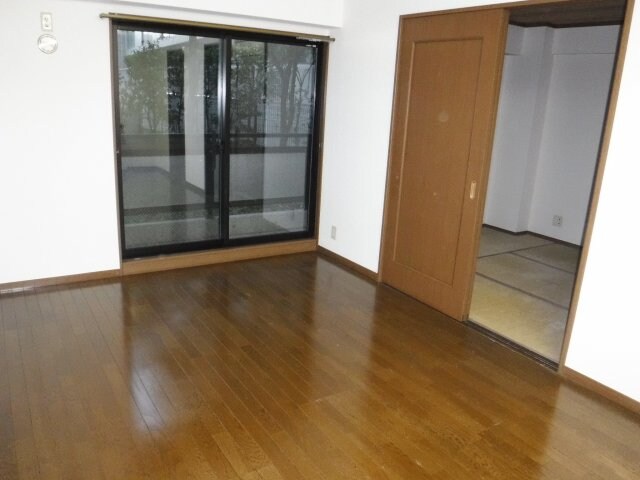 物件内観写真5　(他のお部屋の参考写真となります。)