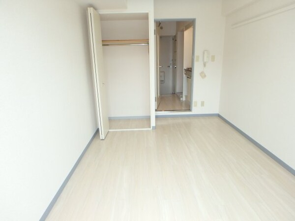 洋室(他のお部屋の参考写真となります。)