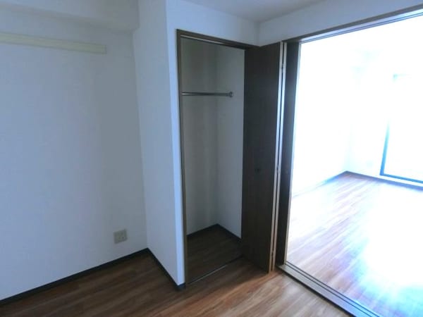 収納(他のお部屋の参考写真となります。)