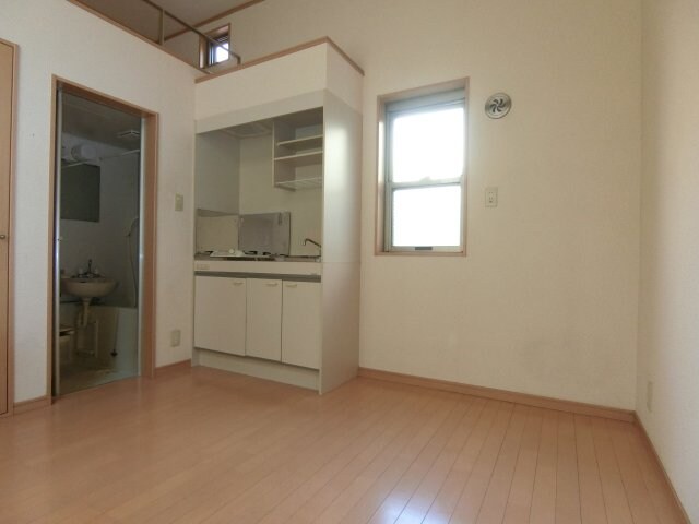 物件内観写真2　(他のお部屋の参考写真となります。)