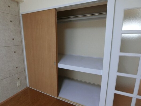 収納(他のお部屋の参考写真となります。)