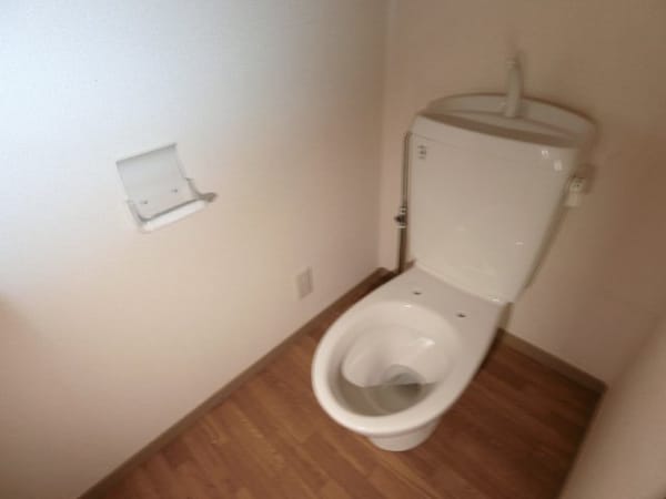 トイレ(他のお部屋の参考写真となります。)