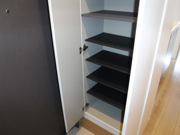 収納(他のお部屋の参考写真となります。)