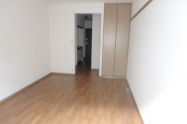 洋室(他のお部屋の参考写真となります。)