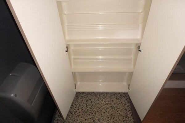 収納(他のお部屋の参考写真となります。)