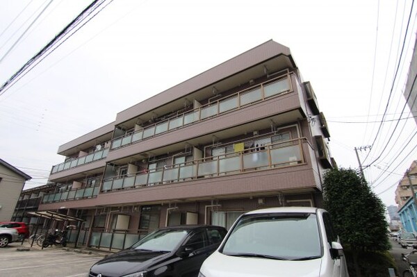 外観(南面バルコニーは抜けており陽当たりの良いお部屋です♪)