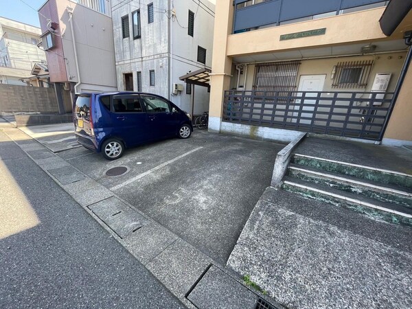 駐車場・駐輪場