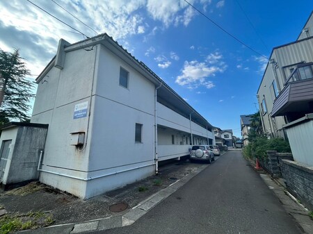 岩上ハイツ外観写真
