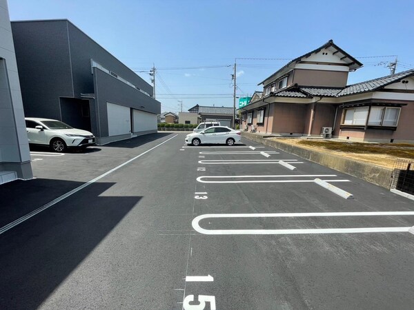 駐車場・駐輪場