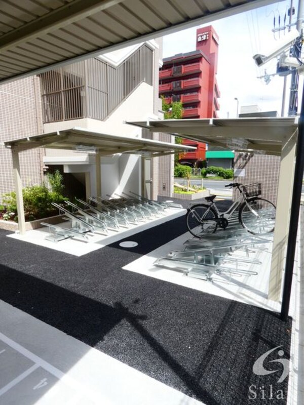 敷地内/建物