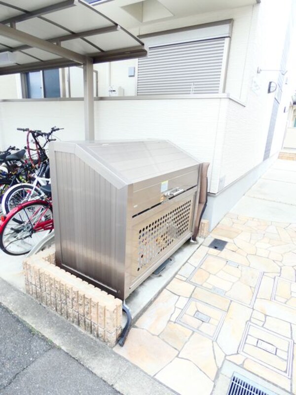 敷地内/建物