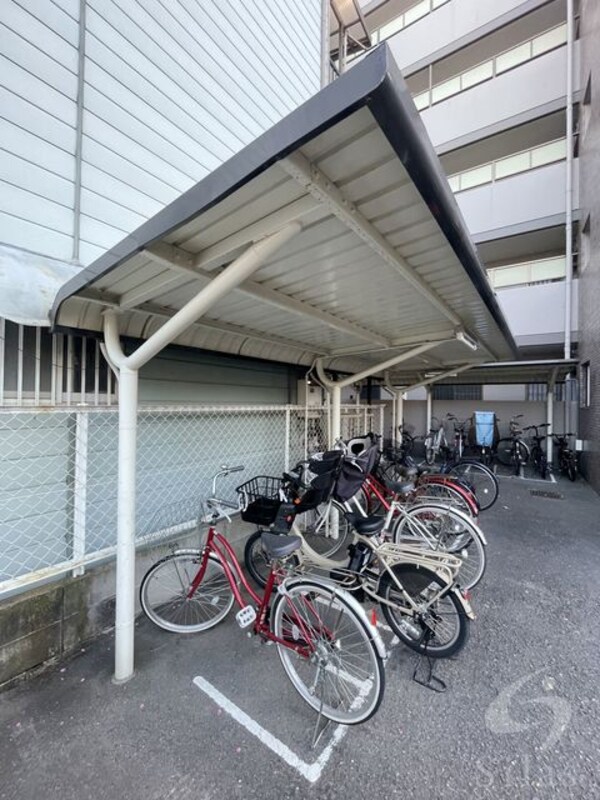 敷地内/建物