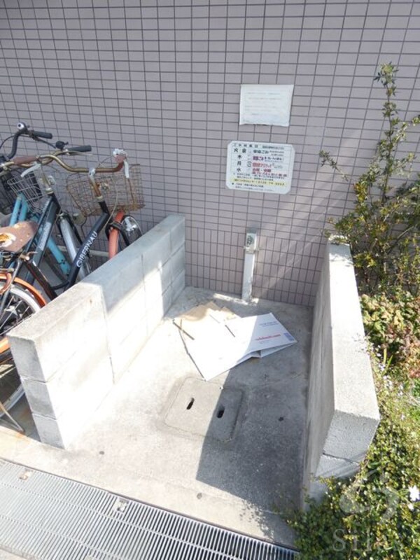 敷地内/建物