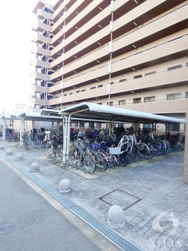 敷地内/建物