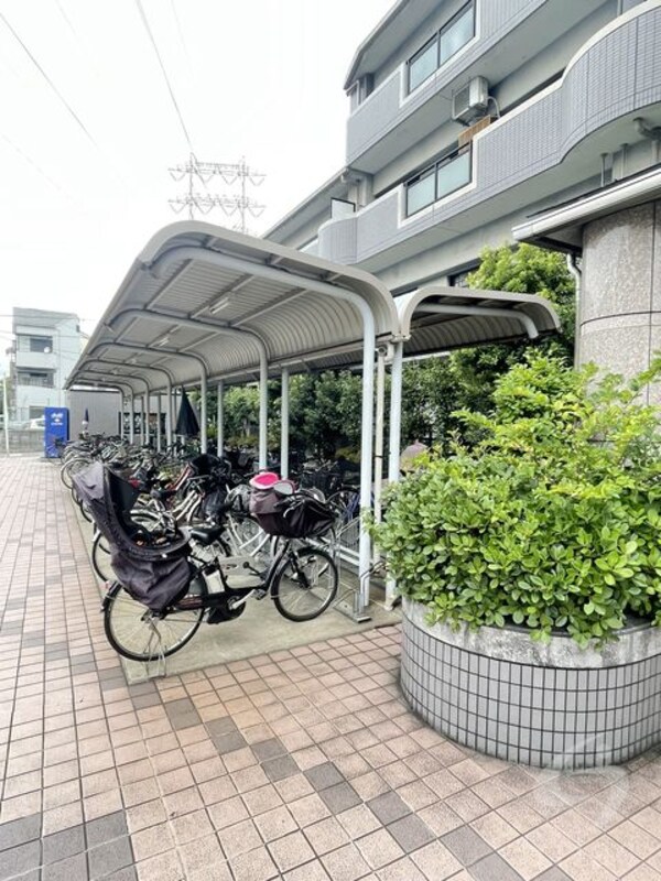 敷地内/建物