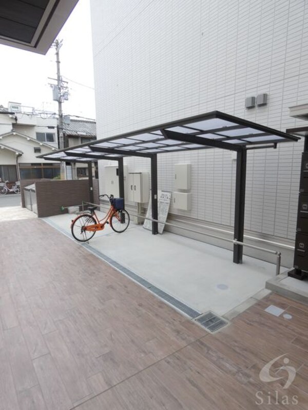 敷地内/建物
