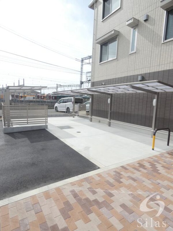 敷地内/建物