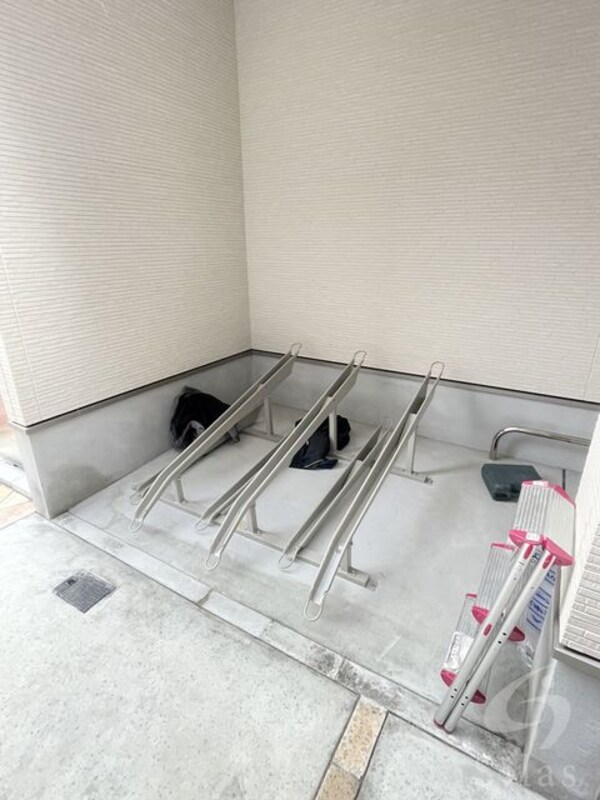 敷地内/建物