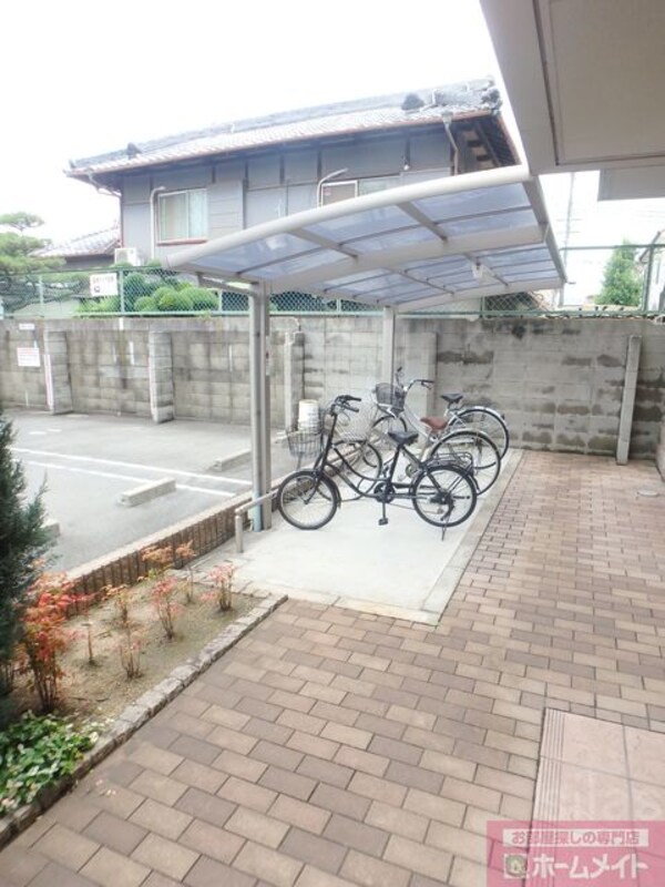 敷地内/建物