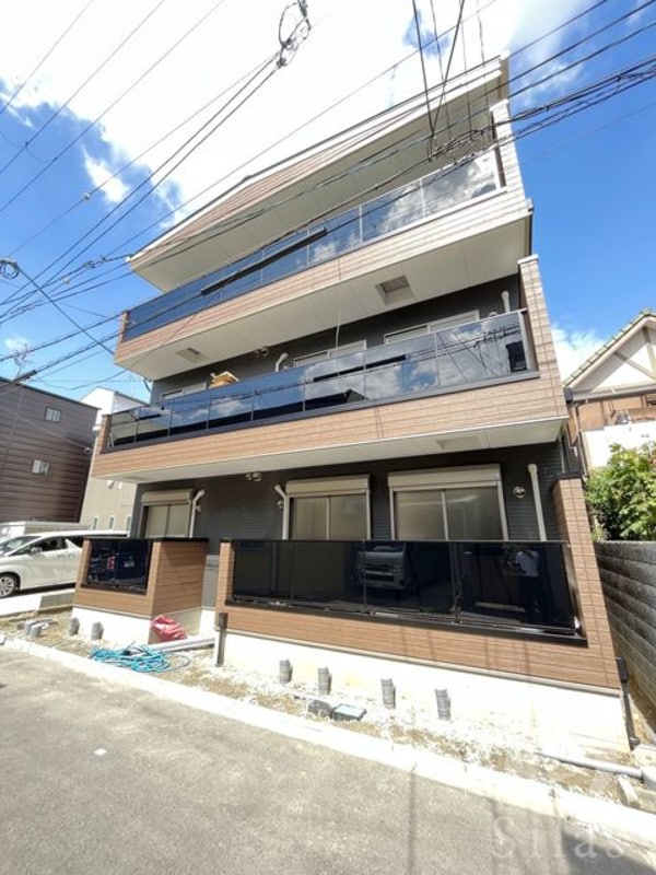 建設中