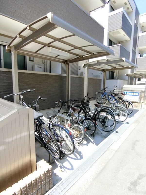 敷地内/建物