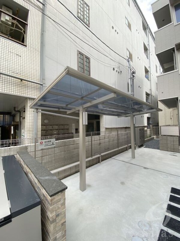 敷地内/建物