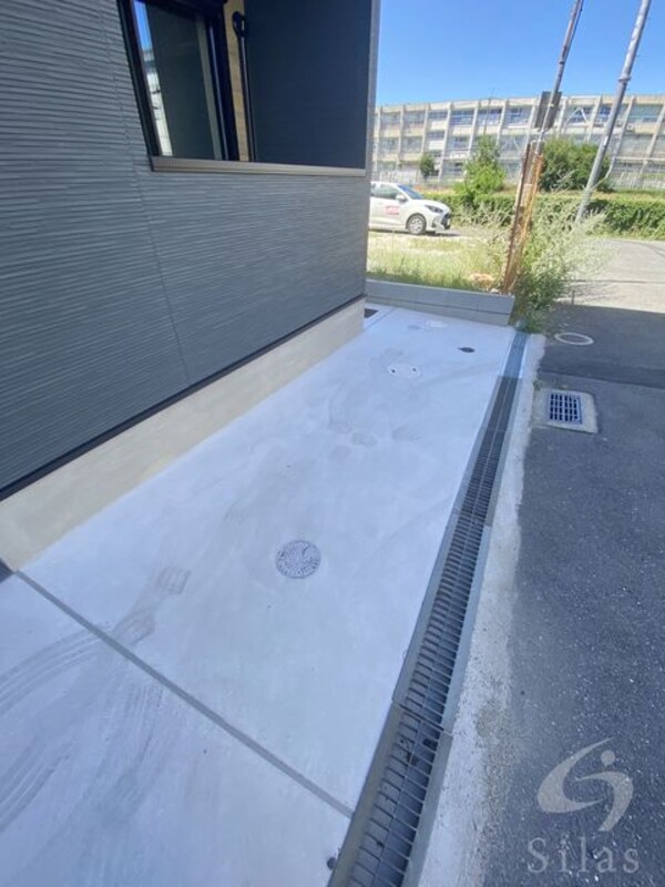 敷地内/建物