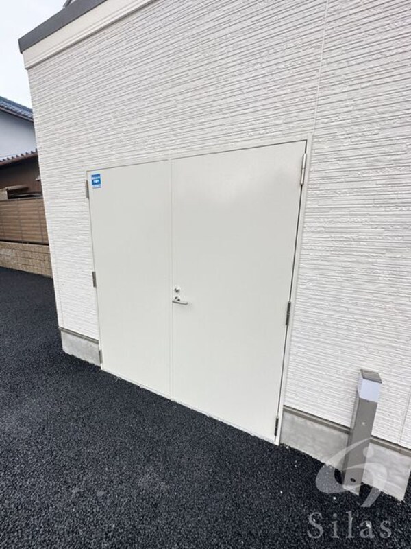 敷地内/建物