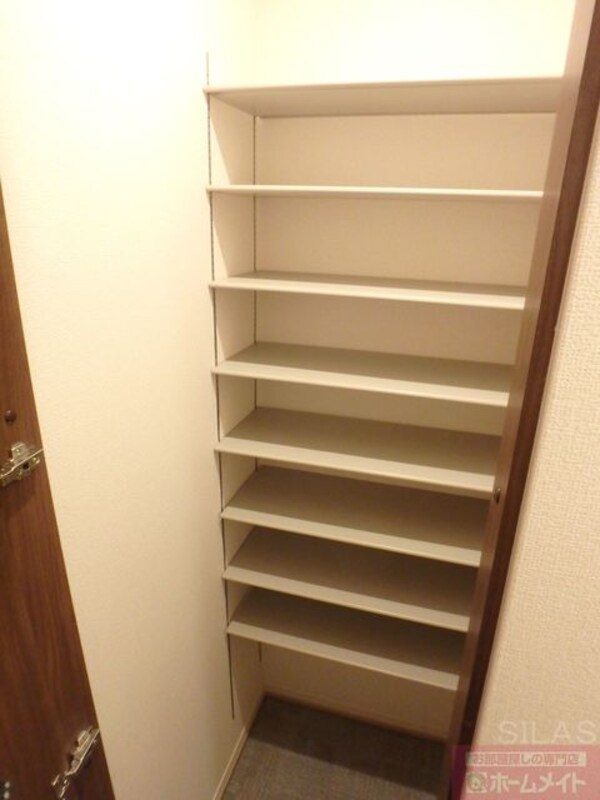 収納(同メーカー施工例)