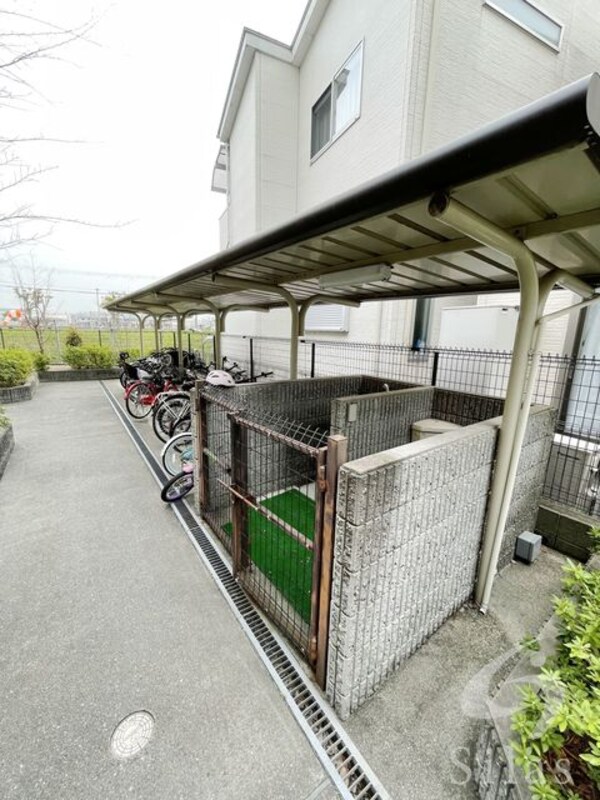 敷地内/建物