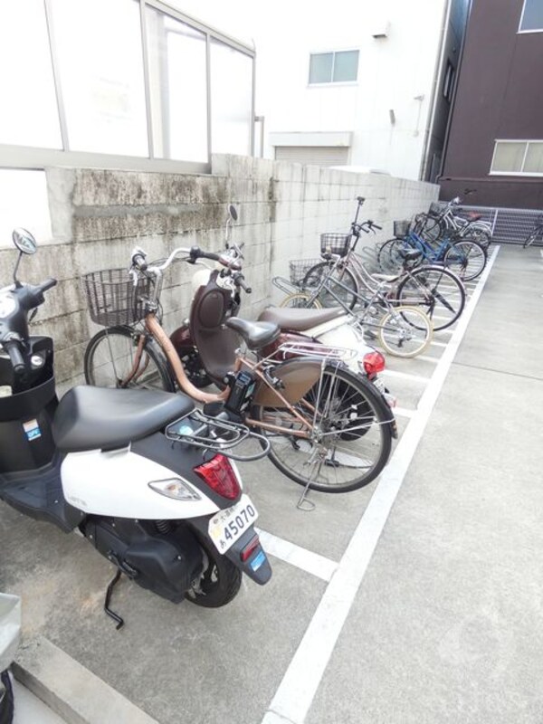 敷地内/建物