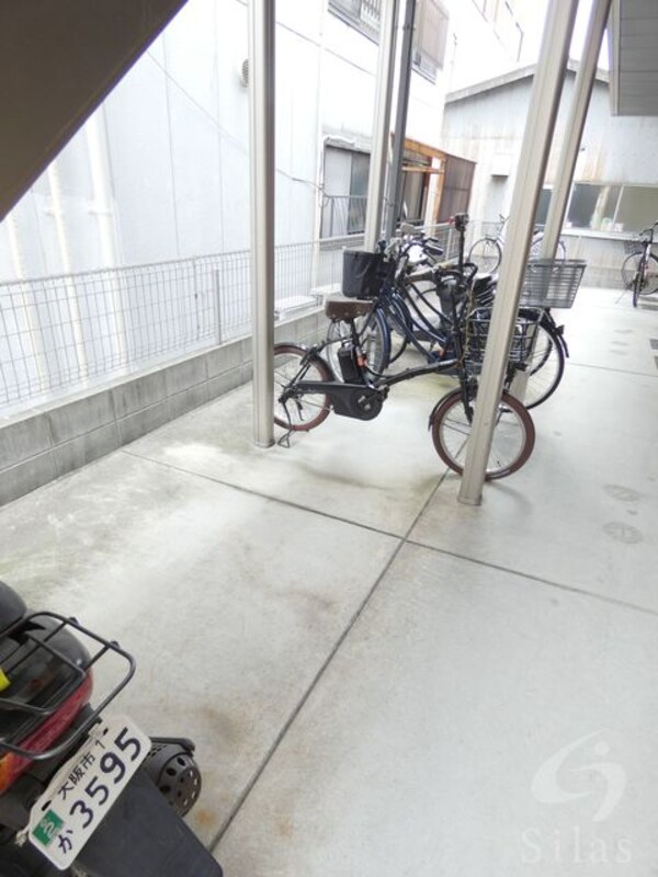 敷地内/建物