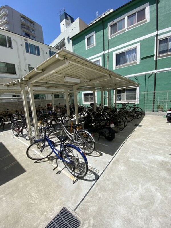 敷地内/建物