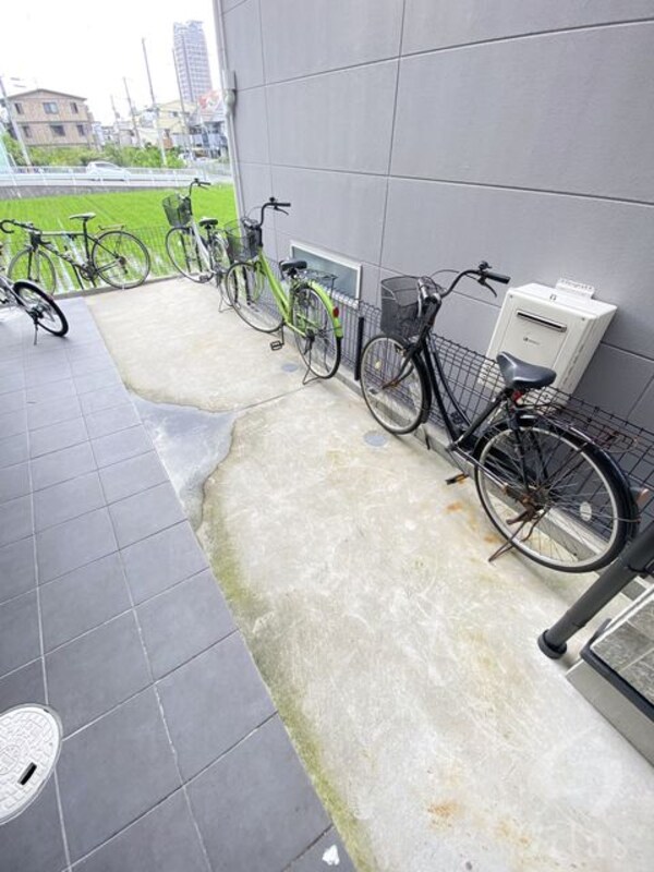 敷地内/建物