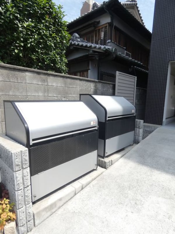 敷地内/建物