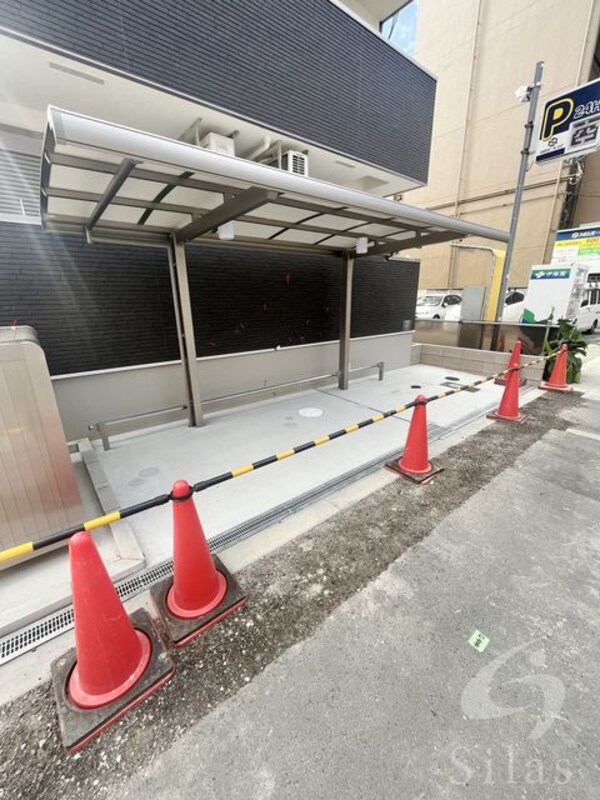 敷地内/建物