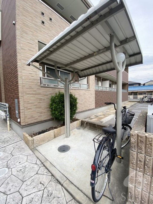 敷地内/建物