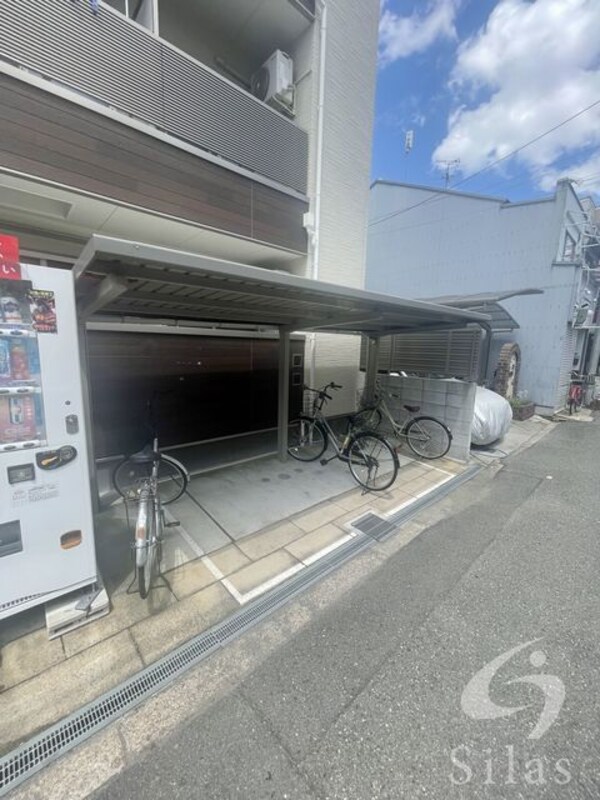敷地内/建物