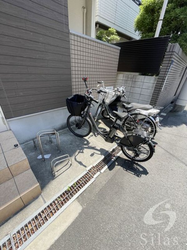 敷地内/建物