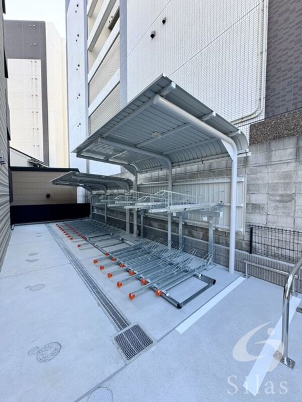 敷地内/建物