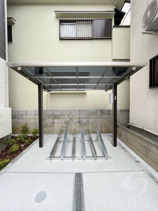 敷地内/建物