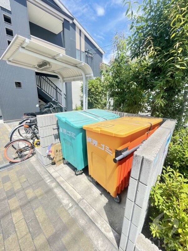 敷地内/建物