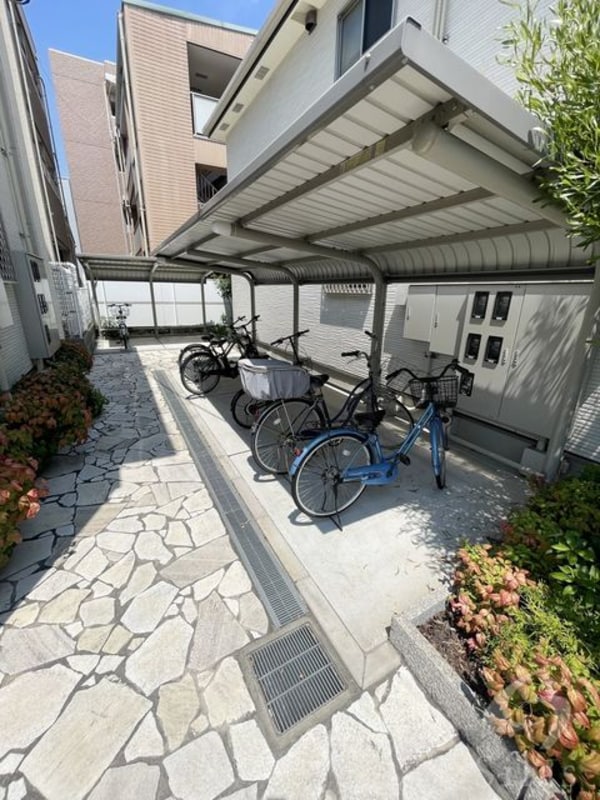 敷地内/建物