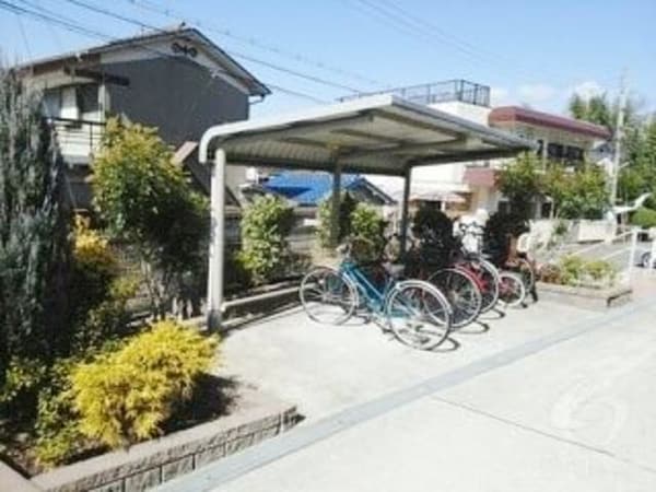 敷地内/建物